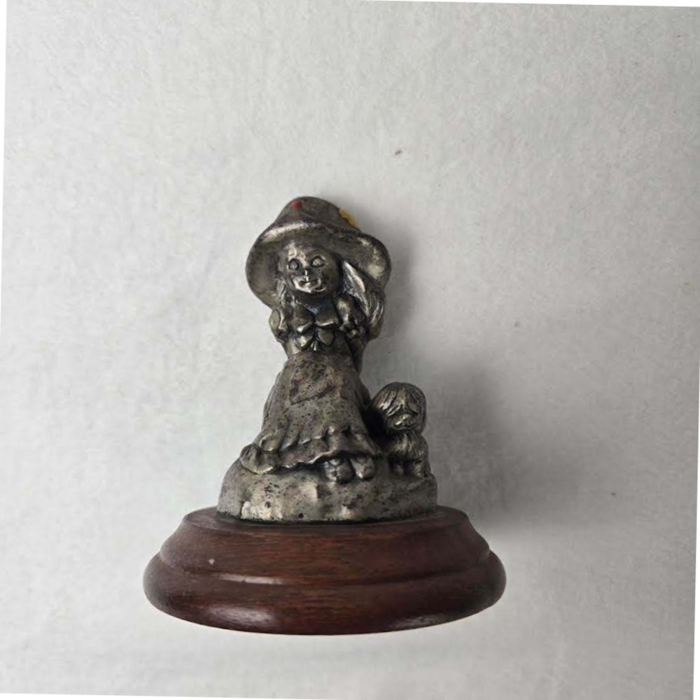 Vintage Pewter‎ Figurine Girl & Dog Flower Hat Brass Connection Old Sacramento